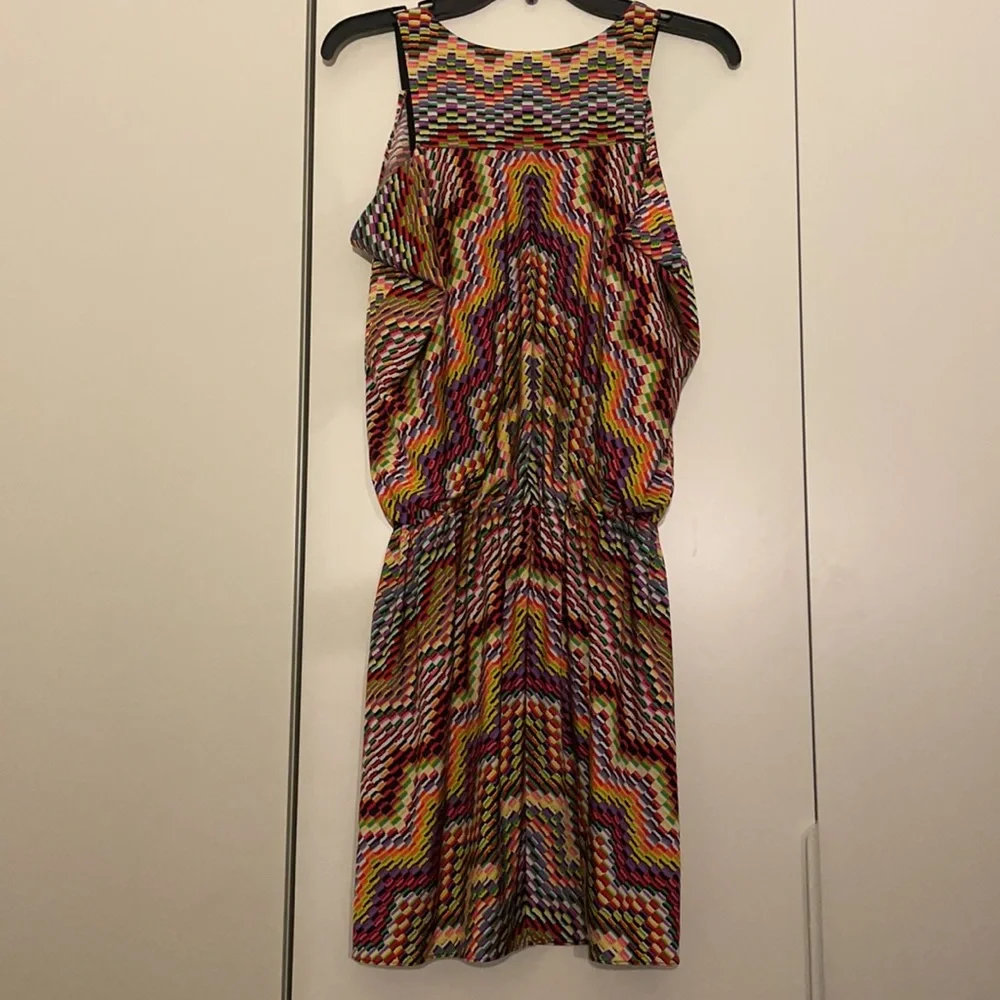 Printed with black details all stretch tank colorful Phoebe dress - Picture 4 of 4